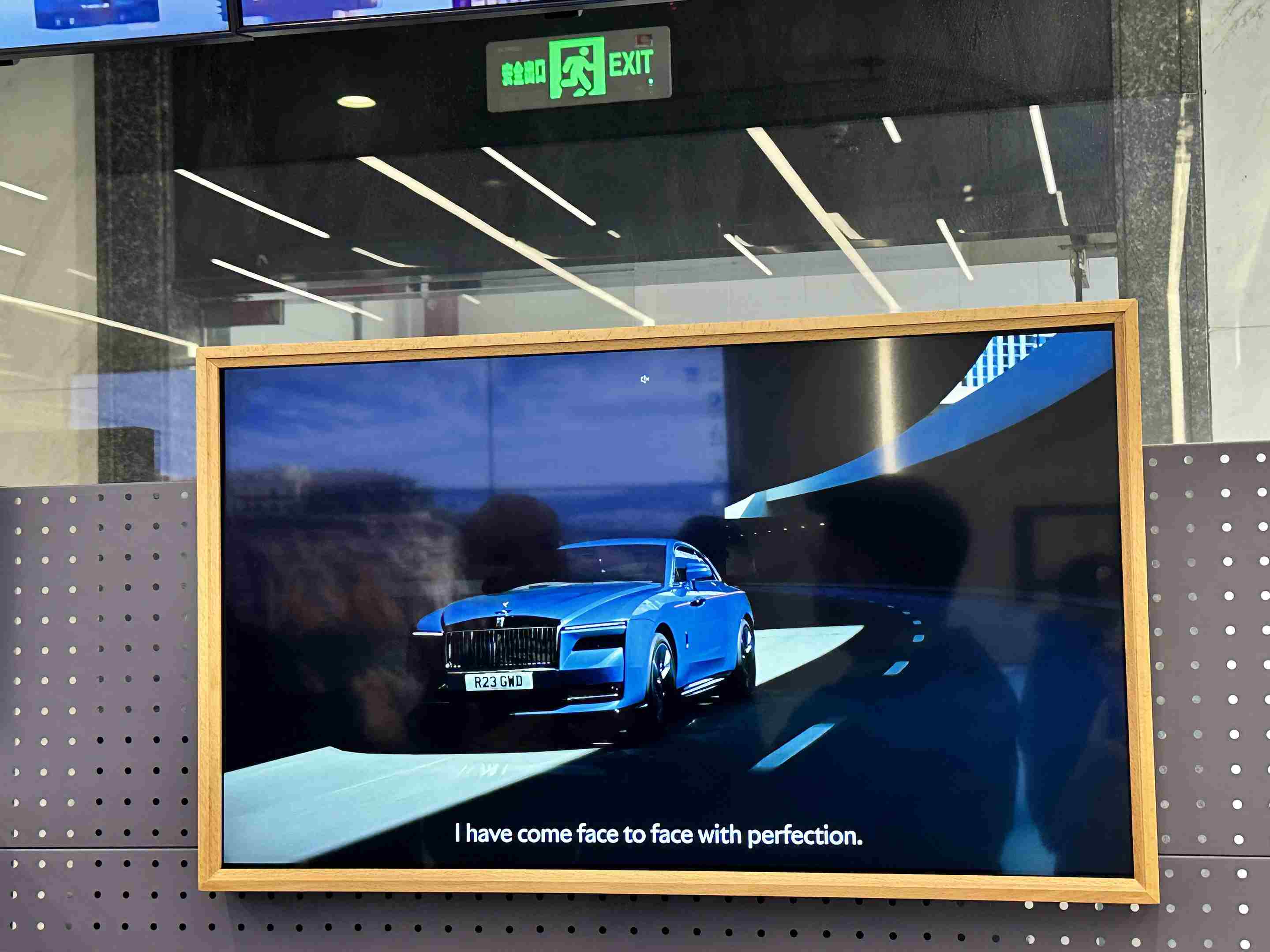 WiFi Thin Wall Mount Digital Signage прикажува уметничка рамка 18.5/21.5/32/43/55/65